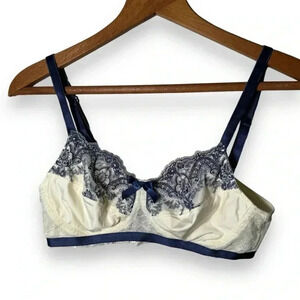 Amoena  Womens Giselle Wire Free Bra 36A